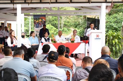 Photo 5 – Public declaration to respect and support human rights (CNW Group/Libero Copper & Gold Corporation.)